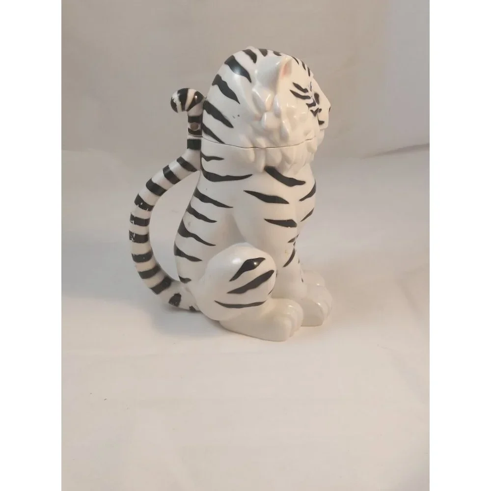 Ringling Bros Barnum & Bailey Circus WHITE TIGER Lidded Stein Mug Cup 2 set